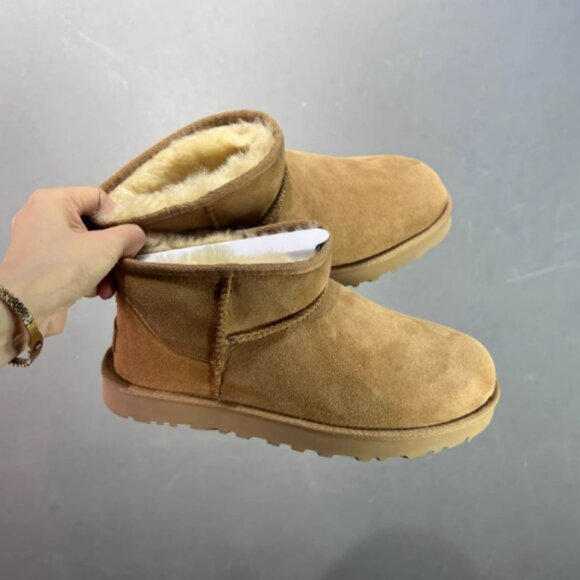 UGG Classic Ultra Mini Platform shearling boots | NET-A-PORTER UGG Classic Ultra Mini Platform Boot